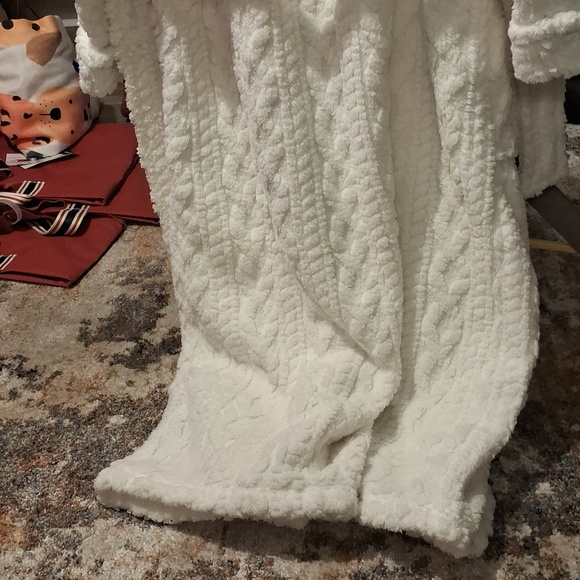 Room Service Women's White Plush Robe - Picture 9 of 10